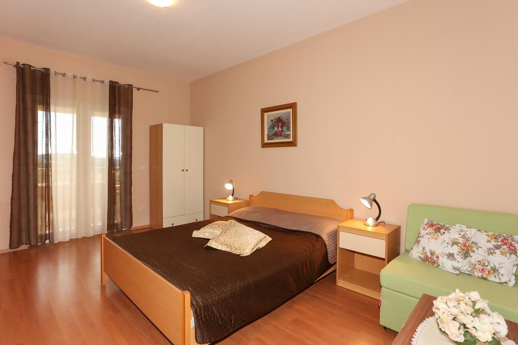 Apartments Meri Seget Vranjica Ngoại thất bức ảnh